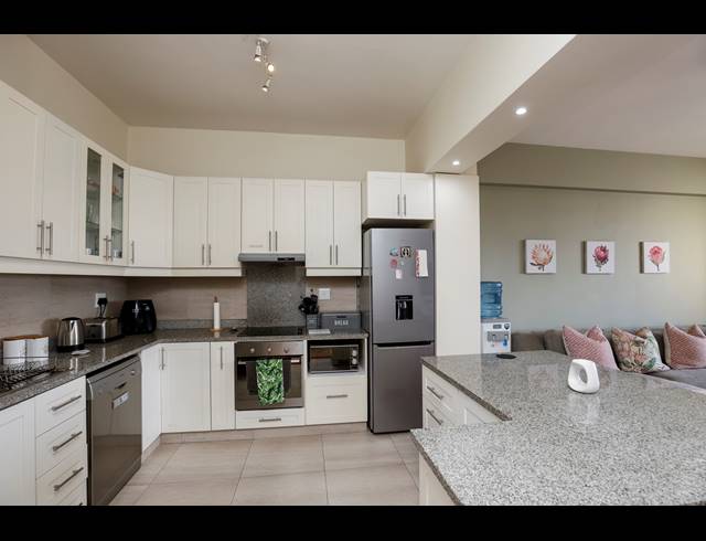 2 BEDROOM APARTMENT TO LET IN MORNINGSIDE
